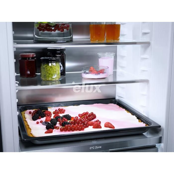 Jahekapp Miele K 7747 C, integreeritav, 177 cm, 32 dB, 294 l, valge