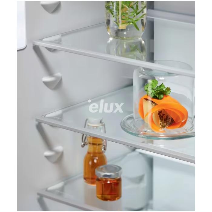 Встраиваемый холодильник Electrolux, 177,2 см, 186/62 л, 37 дБ, система NoFrost, белый.