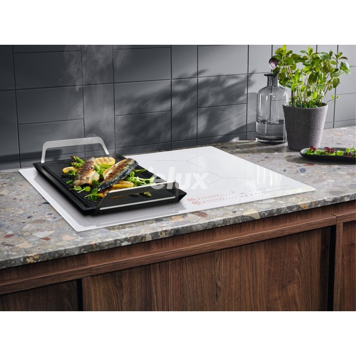 Salongi näidis! Pliidiplaat Electrolux, 4 x induktsioon, 60 cm, valge, faasitud esiserv