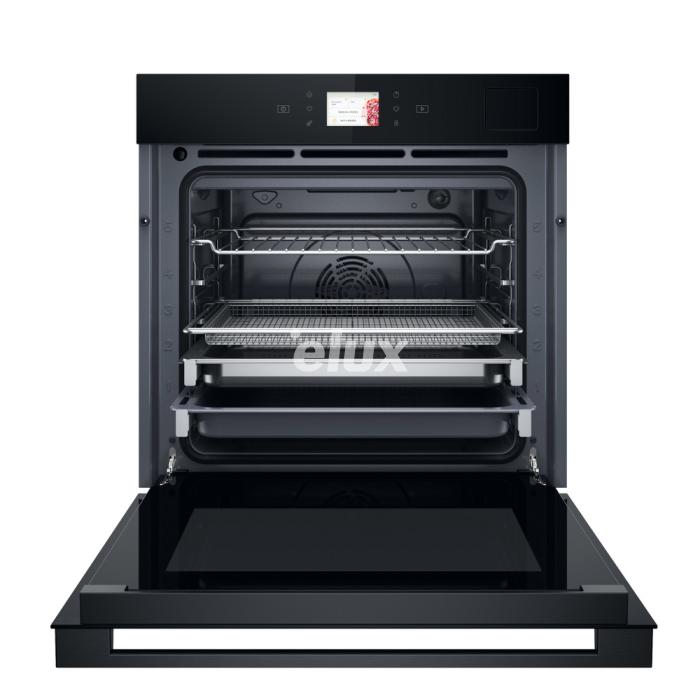 Духовой шкаф Whirlpool, 73 л, класс защиты A+, функция паровой очистки, черный.